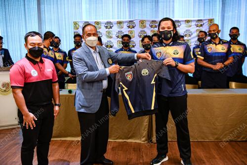 MAJLIS PENGUMUMAN BARISAN PEMAIN PERAK BISON KE STL