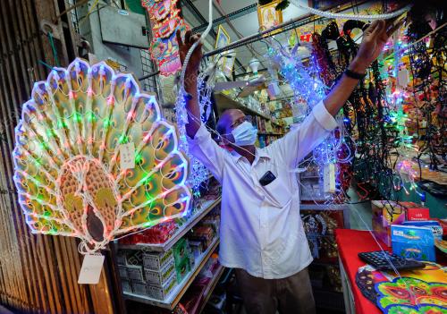 TINJAUAN PERSIAPAN SAMBUTAN DEEPAVALI