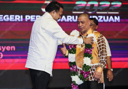 DATUK SERI SAARANI MOHAMAD