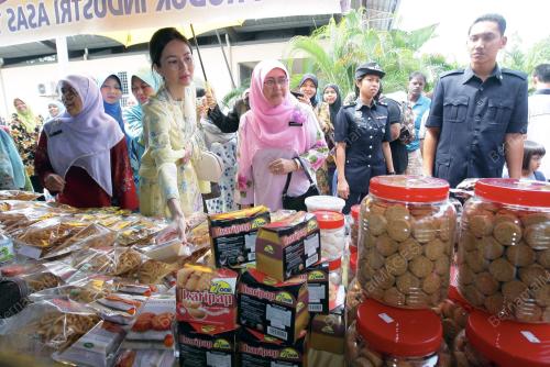 TUANKU ZARA SALIM