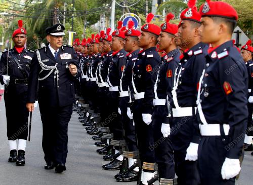 DATUK MIOR FARIDALATHRASH WAHID