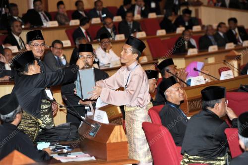 PK10_28062013_DEWAN