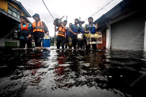 SUKARELAWAN KAMPUNG SELABAK