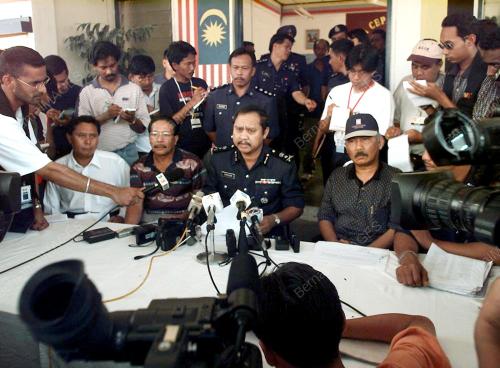 PK11-07_07_2000_SIDANG_MEDIA_11012016