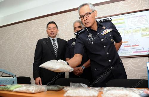 PK11_04092013_PC_POLIS