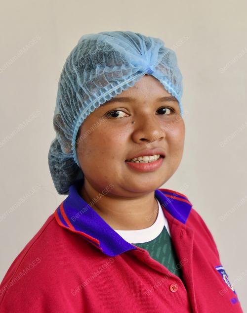 RENY SURIANI 25