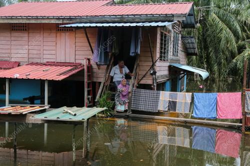 PENDUDUK KAMPUNG BERIAH
