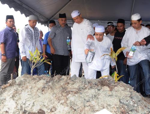 PK11_09082014_BAPA_ZAHID