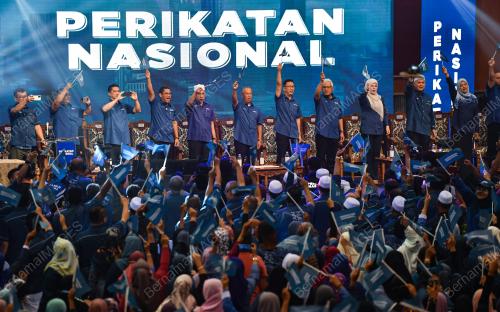 TAN SRI MUHYIDDIN YASSIN