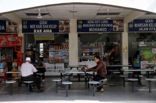 KEBENARAN MAKAN DI RESTORAN