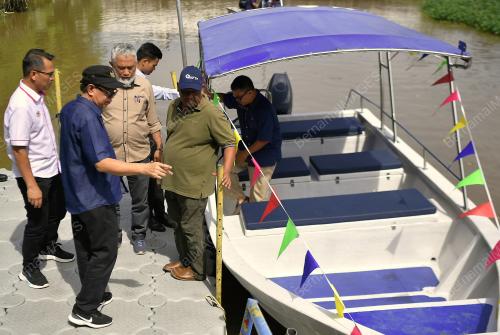 TIMBALAN KP PERIKANAN BOHARI LENG