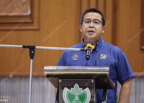 AHMAD ZAINAL ABDULLAH