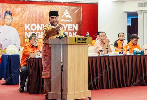 DATUK SERI MUJAHID YUSOF RAWA