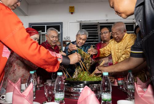 KUNJUNGAN KASIH TAHUN BAHARU CINA