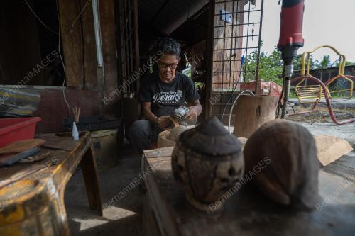 PENGUSAHA KRAF KELAPA