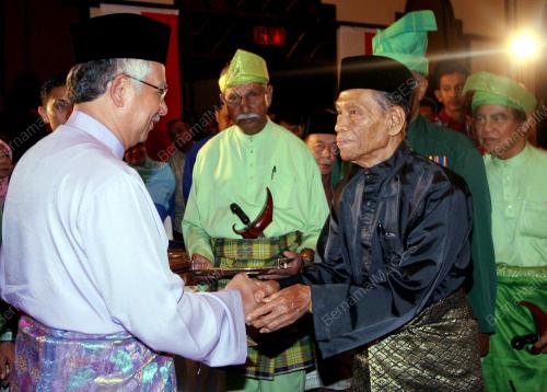 MOHD NAJIB TUN ABDUL RAZAK