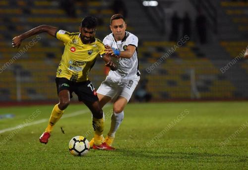 PK11_14072018_BOLA