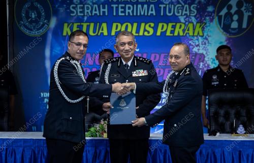 DATUK SERI AZRI AHMAD