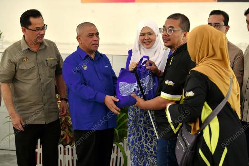 DATUK SERI SAARANI MOHAMAD