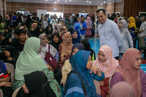 DATUK DR ASYRAF WAJDI DUSUKI