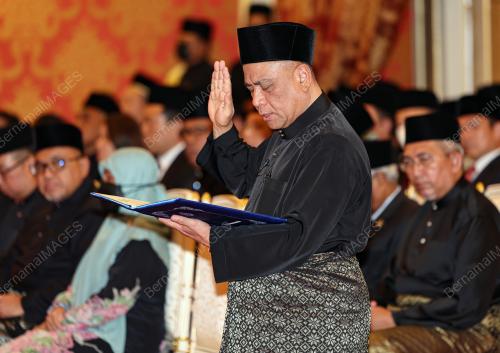 ISTIADAT MENGANGKAT SUMPAH MENTERI BESAR PERAK