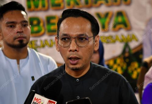 MOHD AZLAN HELMI