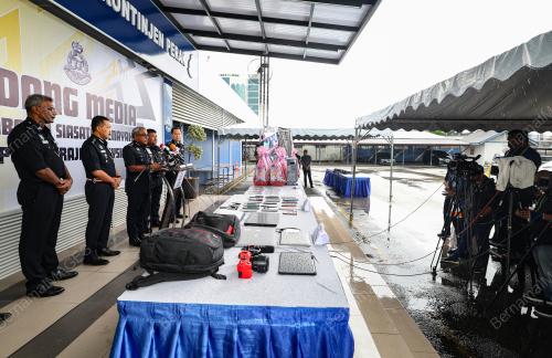 SIDANG MEDIA POLIS BERKAITAN PELABURAN