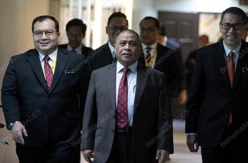 DATUK SERI SAARANI MOHAMAD