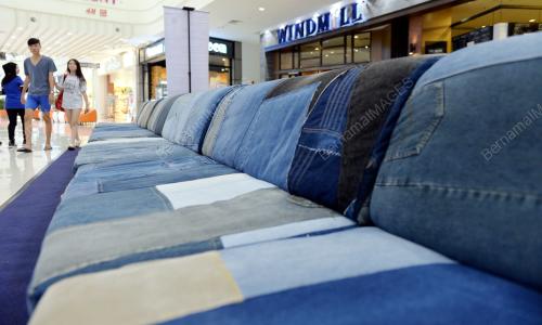 PK11_26092016_SOFA