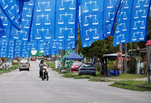 PK11_27042013_BENDERA_BN