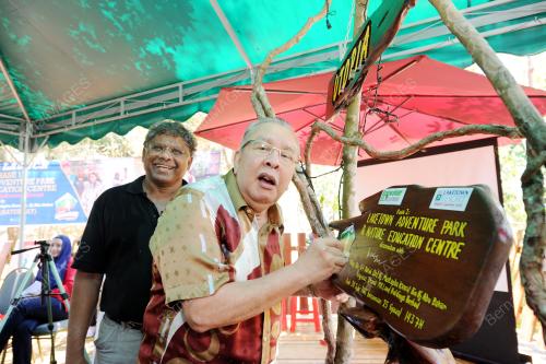 PK11_30072016_BUKIT_MERAH