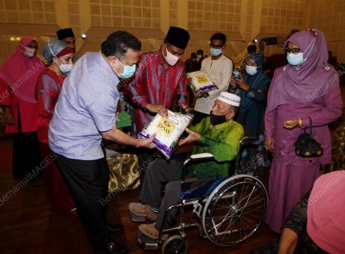 TAN SRI S A VIGNESWARAN
