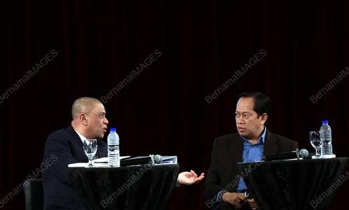 DATUK SERI AHMAD MASLAN