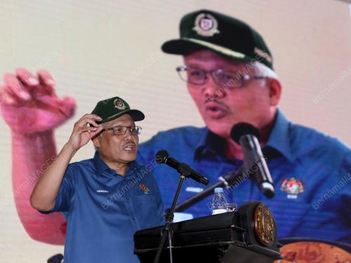 DATUK SERI HAMZAH ZAINUDIN