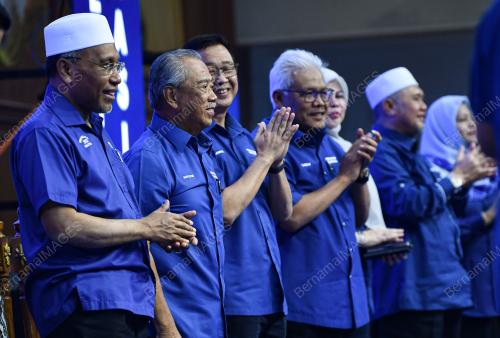 TAN SRI MUHYIDDIN YASSIN