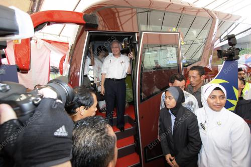 NAJIB TUN RAZAK