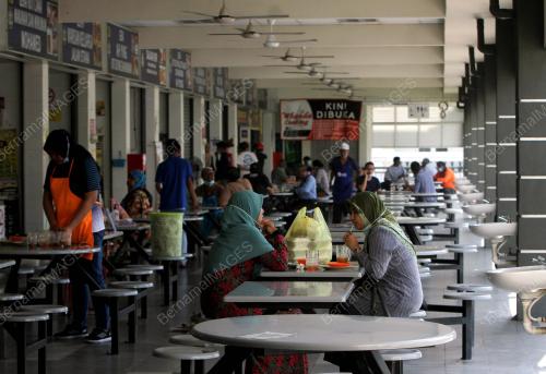 KEBENARAN MAKAN DI RESTORAN