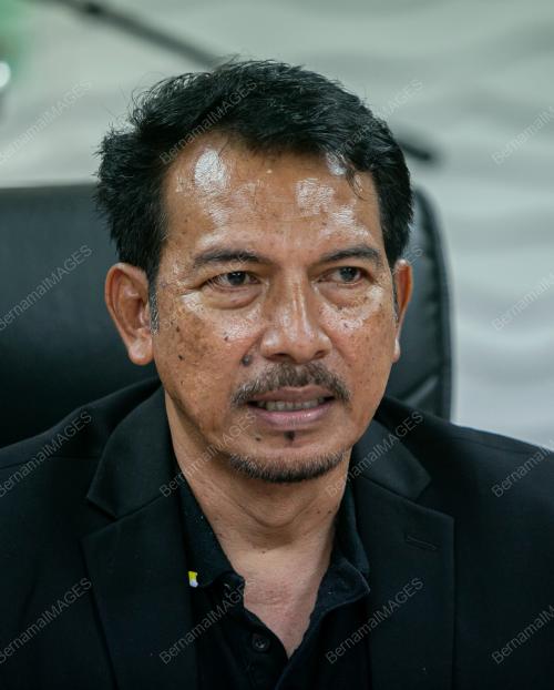 RAJA AZLAN SHAH RAJA SO'IB
