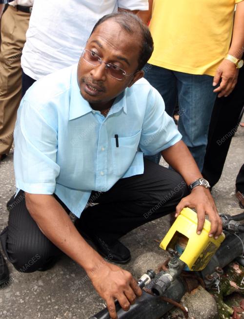 ZAMBRY ABDUL KADIR