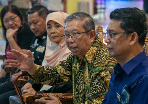 DATUK SERI MOHAMMAD NIZAR JAMALUDDIN