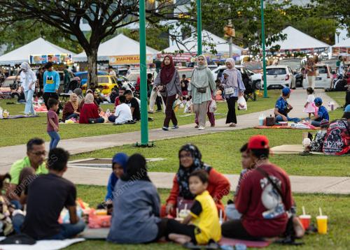 TINJAUAN IFTAR DI PADANG AWAM 