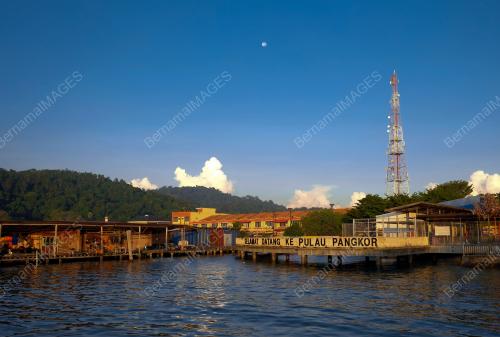 TINJAUAN PULAU PANGKOR TANPA KEHADIRAN PELANCONG