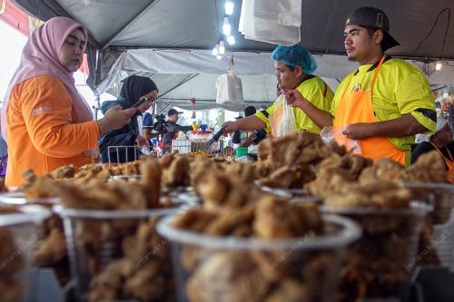 TINJAUAN BAZAR RAMADAN