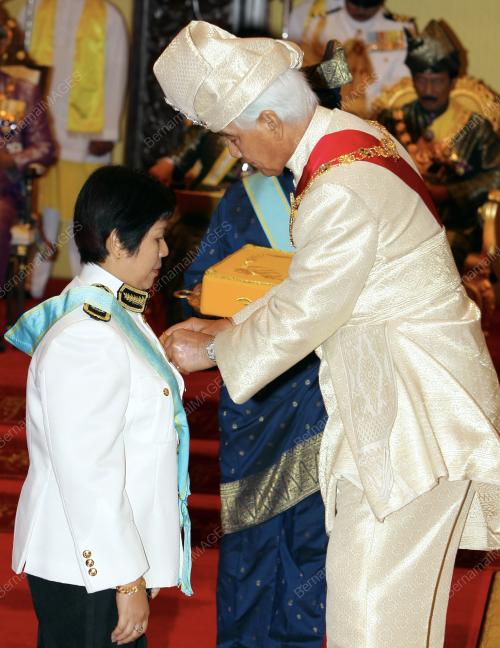 SULTAN AZLAN SHAH