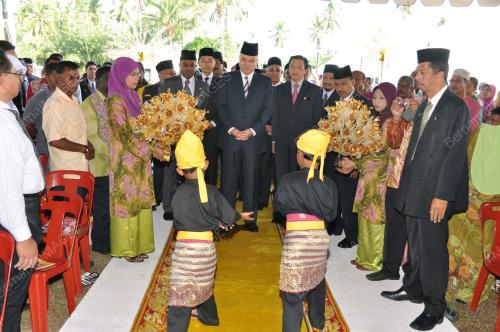 RAJA NAZRIN