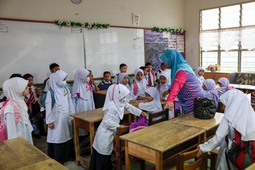 SESI PERSEKOLAHAN