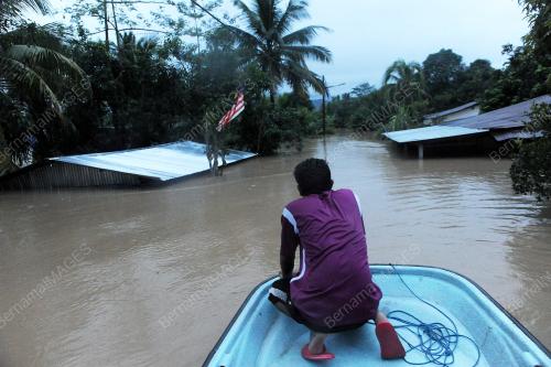 PK12_23122014_BANJIR