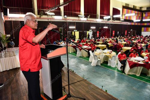 DATUK SERI HAMZAH ZAINUDDIN