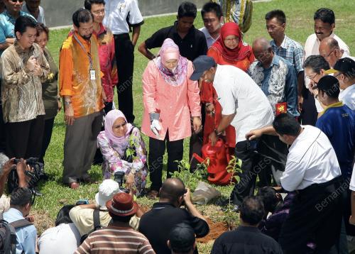DATUK SERI DR. ZAMBRY ABDUL KADIR