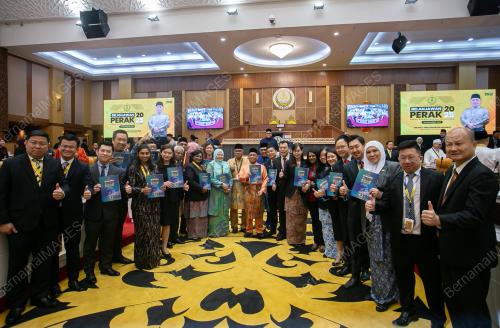 DATUK SERI SAARANI MOHAMAD